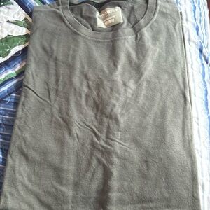 Like new grey hollister tee